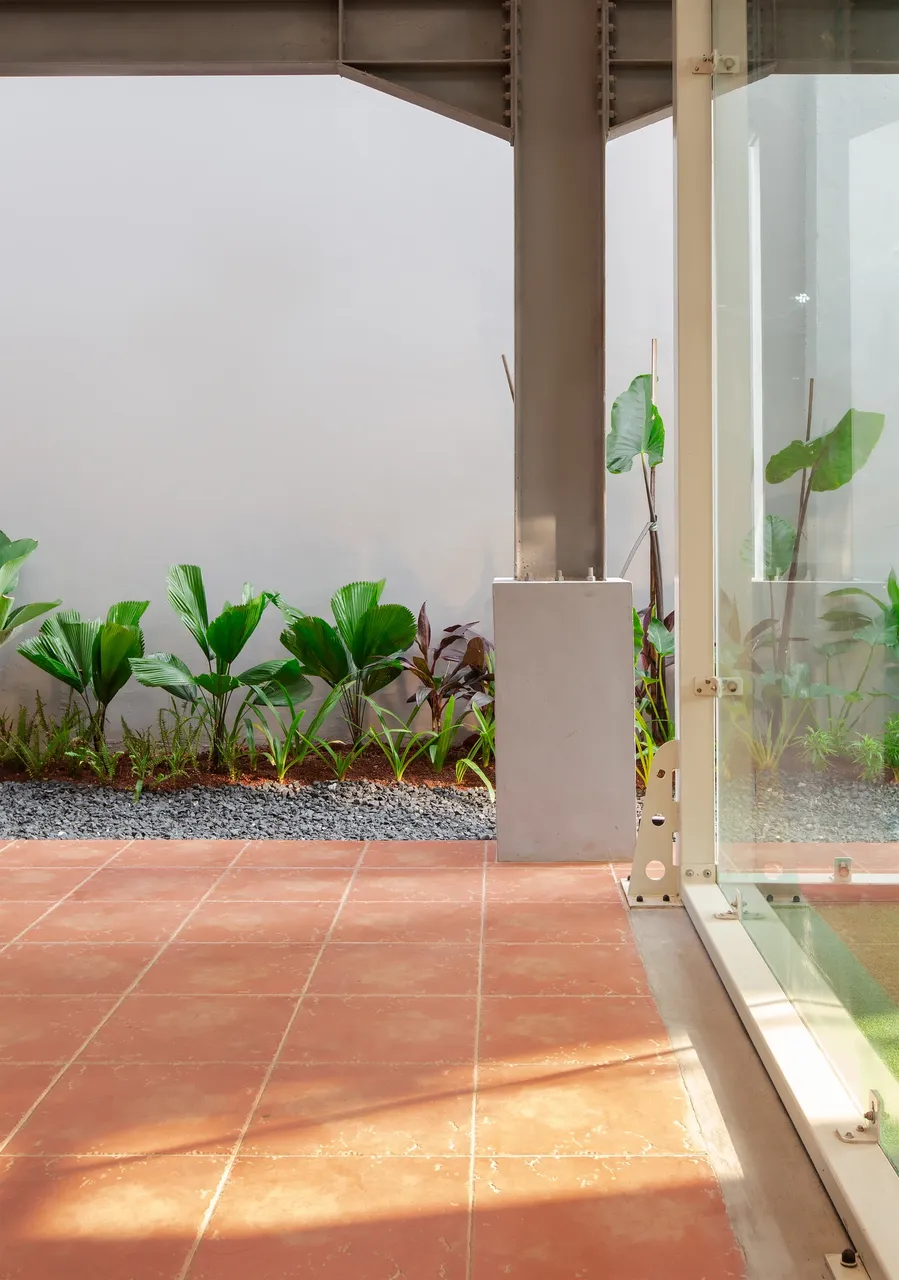 Rempoa Padel — Planted edges