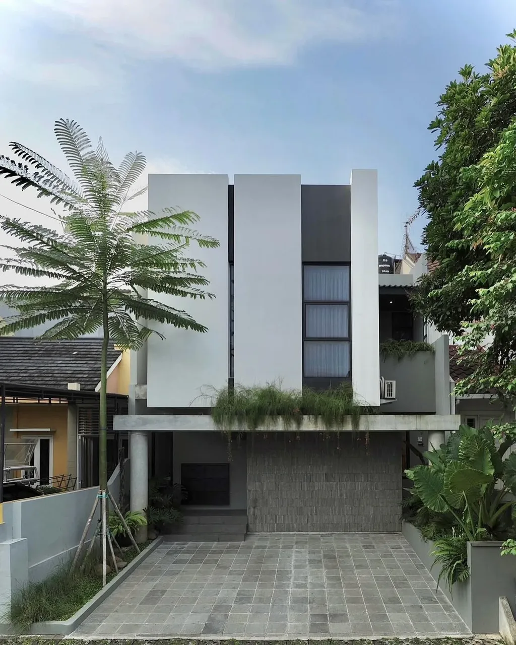 Rumah Zubair — full facade