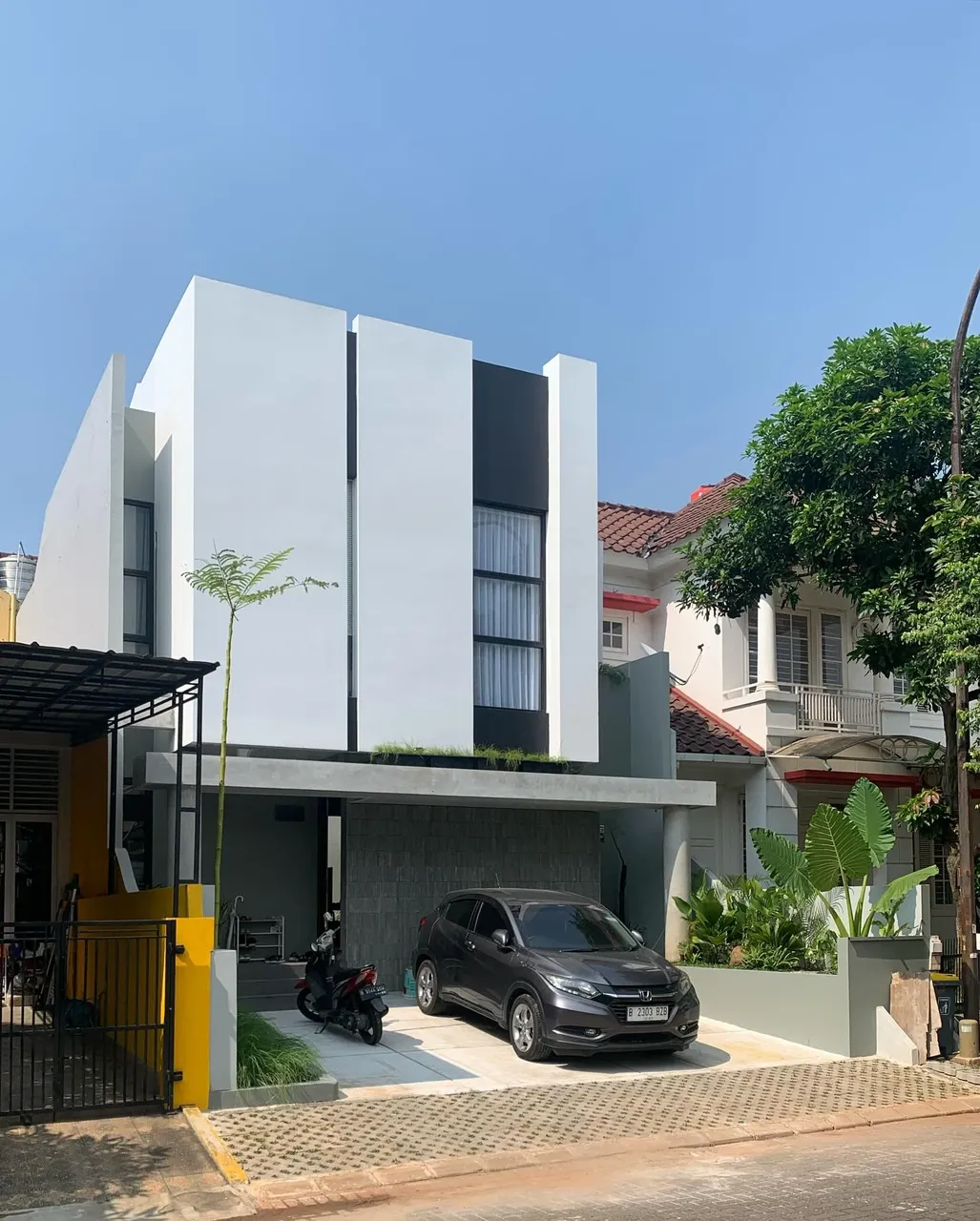 Facade and greenery